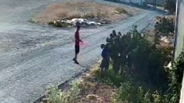 Mersin'de tarım arazilerine izinsiz girilmesine mahalle sakinlerinden tepki