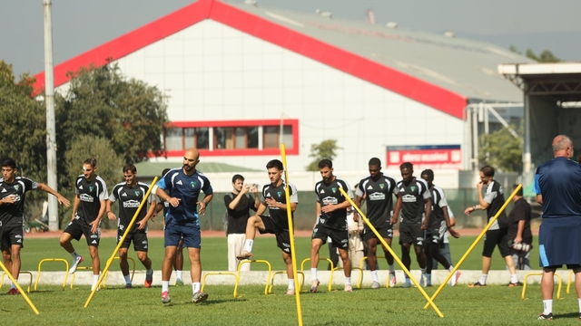 Kocaelispor, Konyaspor maçı hazırlıklarını sürdürdü
Emir Ortakaya: "Düştüğüm anda devam edeceğimi biliyordum"
Serhat Öztaşdelen: "Son maçta yaptığımız gibi mücadele edeceğiz"