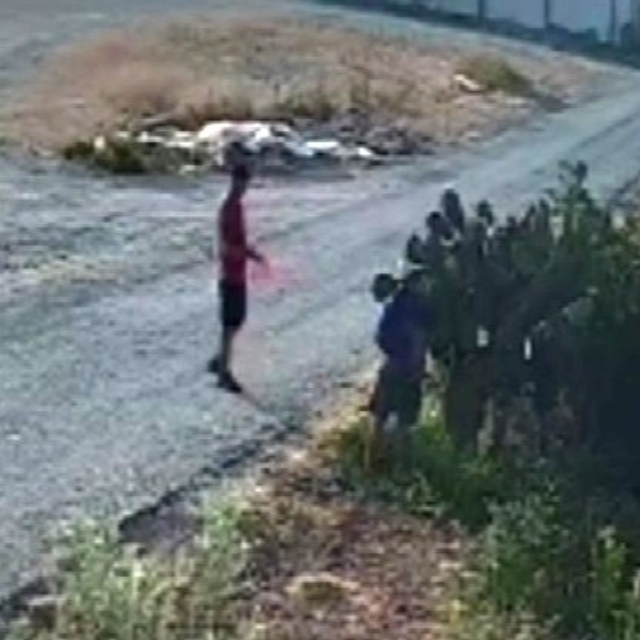 Mersin'de tarım arazilerine izinsiz girilmesine mahalle sakinlerinden tepki