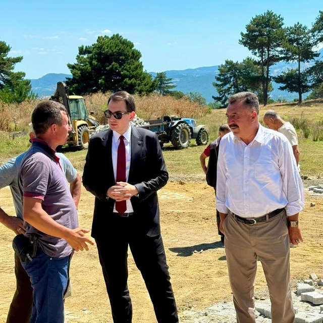 Hisarcık Çatak ve Hocalar köylerinde parke taşı çalışmaları yerinde incelen...