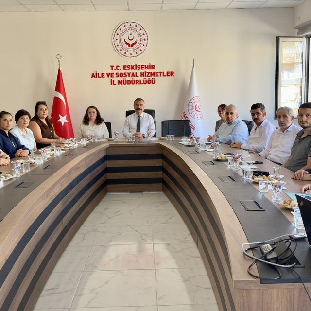 Acil durumlar sonrasında sunulacak psikososyal destek hizmetleri değerlendi...