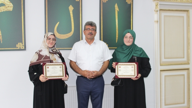 Ordu'da hafızlık eğitimini tamamlayan öğrencilere belgeleri verildi