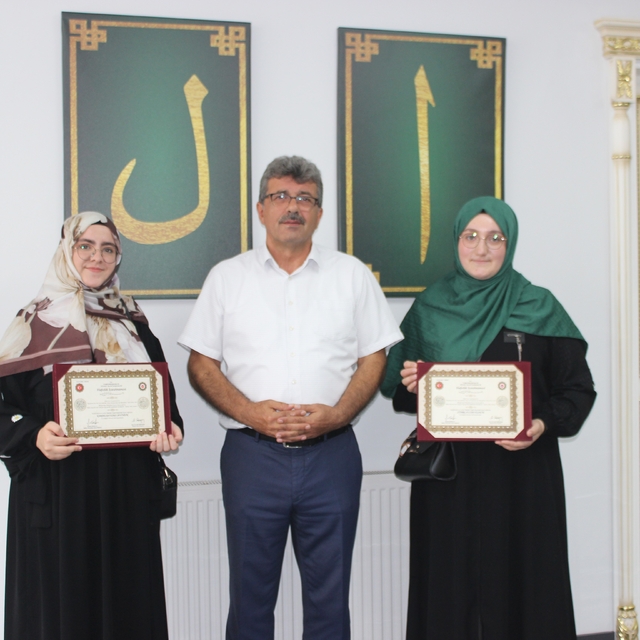 Ordu'da hafızlık eğitimini tamamlayan öğrencilere belgeleri verildi