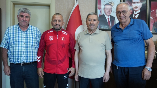 Darende Belediye Başkanı Bozkurt, dünya şampiyonu Semih Özdemir'i ağırladı