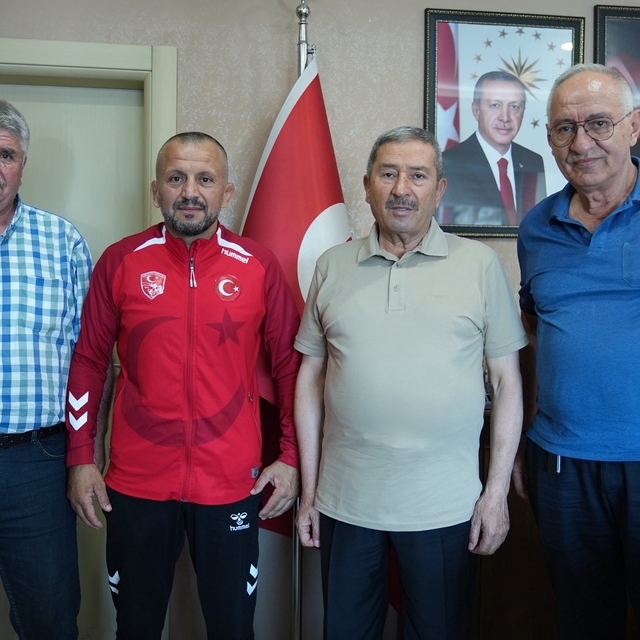 Darende Belediye Başkanı Bozkurt, dünya şampiyonu Semih Özdemir'i ağırladı