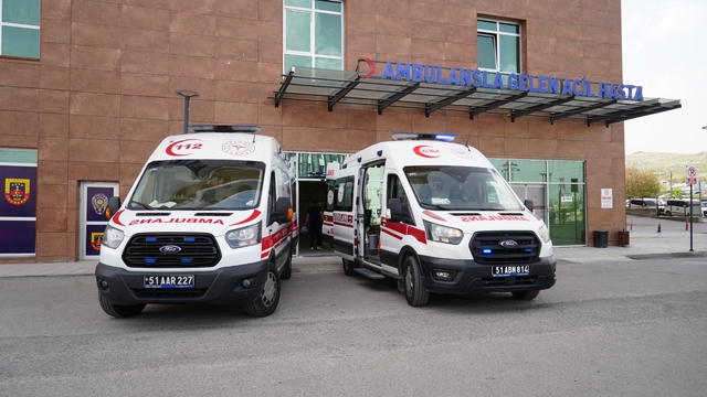 Niğde'de yedikleri yemekten rahatsızlanan 41 kişi hastaneye başvurdu