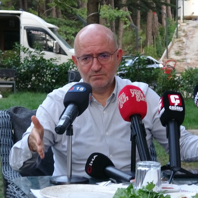 AK Parti Burdur Milletvekili Korkmaz: "Burdur kayyum ile yönetilemez"
"Büro...