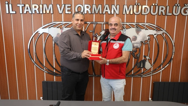 Manisa Tarım ve Orman Müdürlüğünde iki isim yeni görev yerlerine uğurlandı