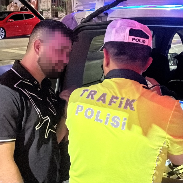 Tehlikeli araç kullanan sürücüye uygunsuz modifiyeden 5 bin TL ceza
