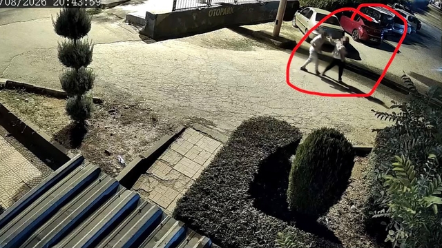 Kucağında çocuğuyla eşinin silahlı saldırısına uğrayan kadın hayatını kaybetti