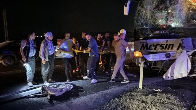 Şanlıurfa'da yolcu otobüsleri çarpıştı: 13 yaralı