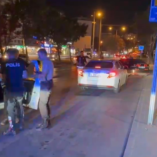 Bursa'da 2 saatte 2 bin 569 kişi sorgulandı: 9 aranan şahıs yakalandı