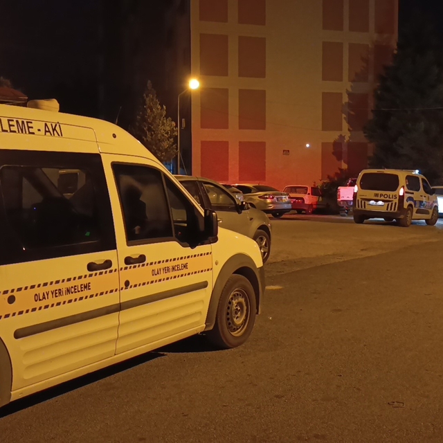 Adana'da bıçaklı kavga: 1 yaralı