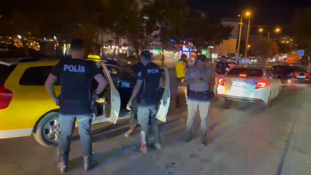 Bursa'da yapılan denetimlerde aranan 9 kişi yakalandı