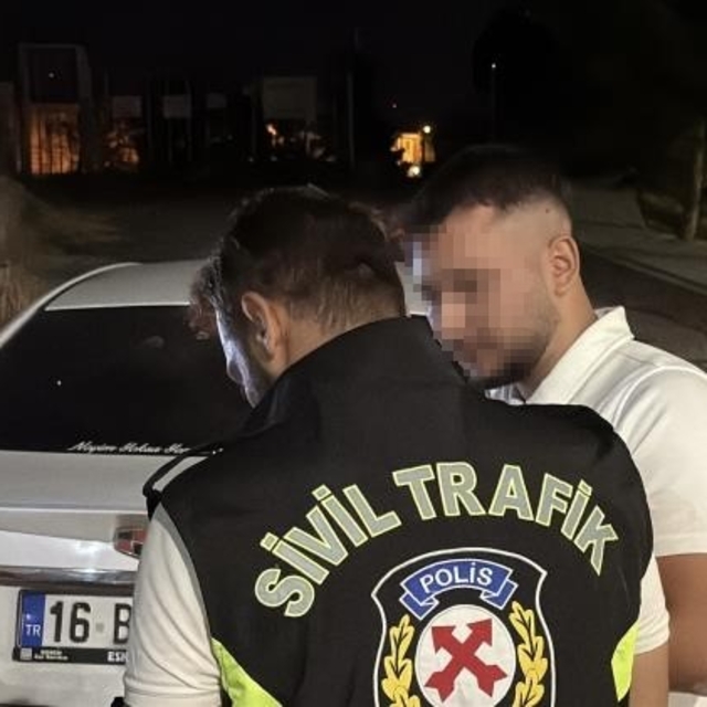 'Dur' ihtarına uymayan 19 yaşındaki alkollü sürücüye 202 bin TL ceza