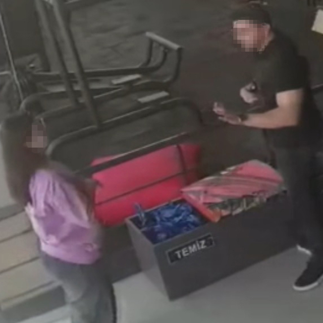 Spor salonunda kadına şiddet kamerada