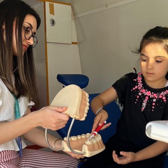 Sağlıklı Hayat Merkezi'nde çocuk ve yetişkinlere koruyucu diş sağlığı hizme...