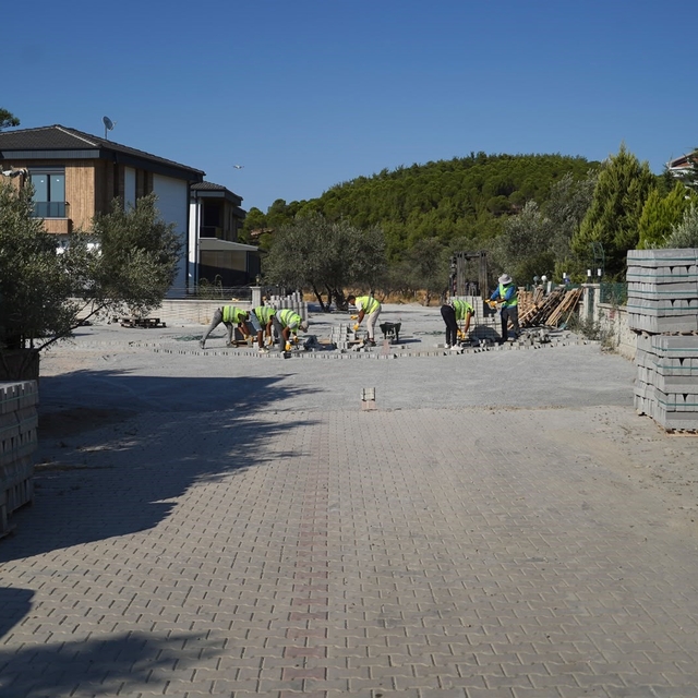 Ayvalık'ta yol yapım seferberliği