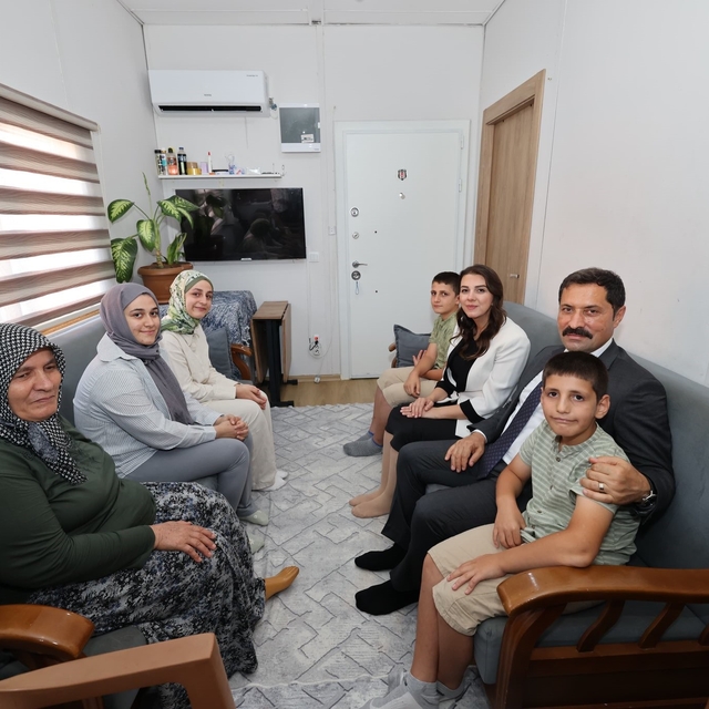 Vali Masatlı, "Yüreğimizdeki Işık Projesi" kapsamında Bilgin ailesiyle bir...