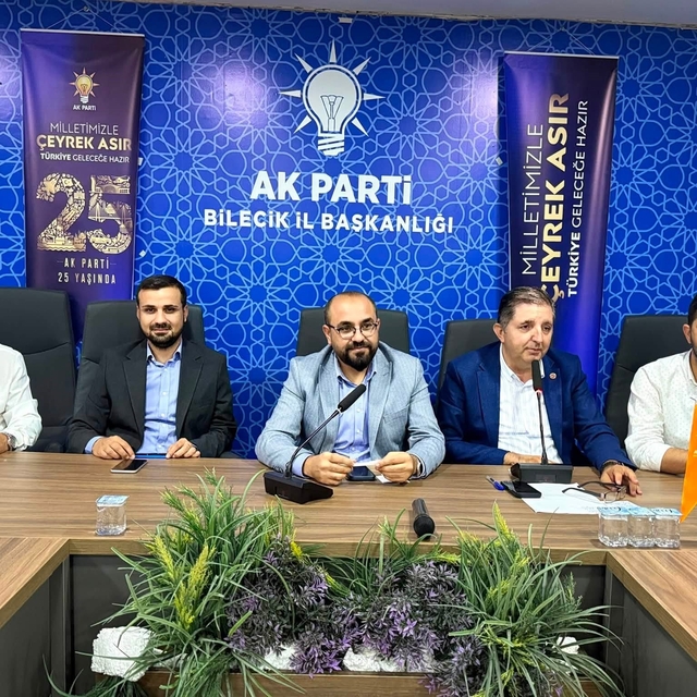 AK Parti Bilecik'te İlçe Danışma Toplantısı gerçekleştirildi