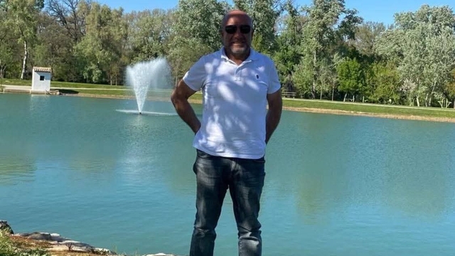 Evinin çatısını tamir ederken düşüp öldü