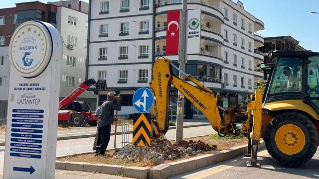 Araban'da trafik ışıklandırma çalışması başlattı