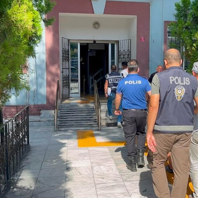 WhatsApp grubundan polis ve jandarma uygulama noktalarını paylaşan 7 şüphel...
