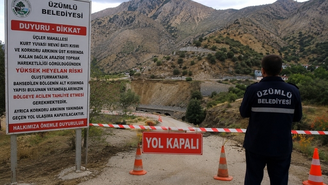 Üzümlü'de heyelan riski nedeniyle bazı yapılar için tahliye uyarısı