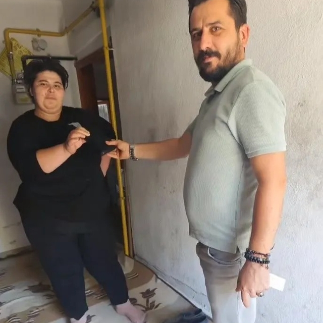 Düşürülen cüzdan polis ekiplerince sahibine ulaştırıldı