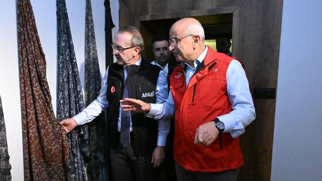 Başkan Er, Çırmıktı'da inceleme ve temaslarda bulundu