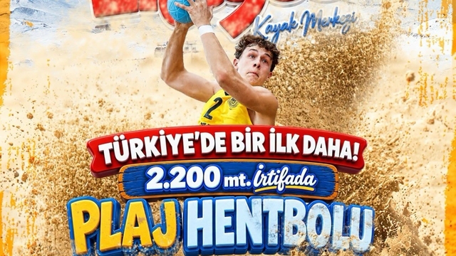 Erciyes'te 2 bin 200 metrede plaj hentbolu