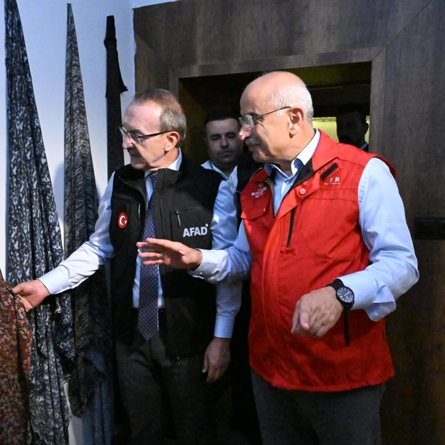 Başkan Er, Çırmıktı'da inceleme ve temaslarda bulundu