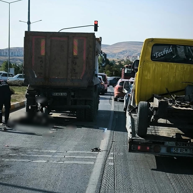 Sivas'ta motosiklet kazası: 1 ölü