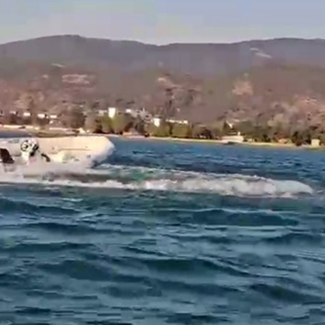 İznik Gölü'nde tekneden düşen 3 kişiden biri yaralandı