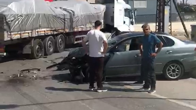Muş'ta tır ile otomobil çarpıştı: 1 yaralı