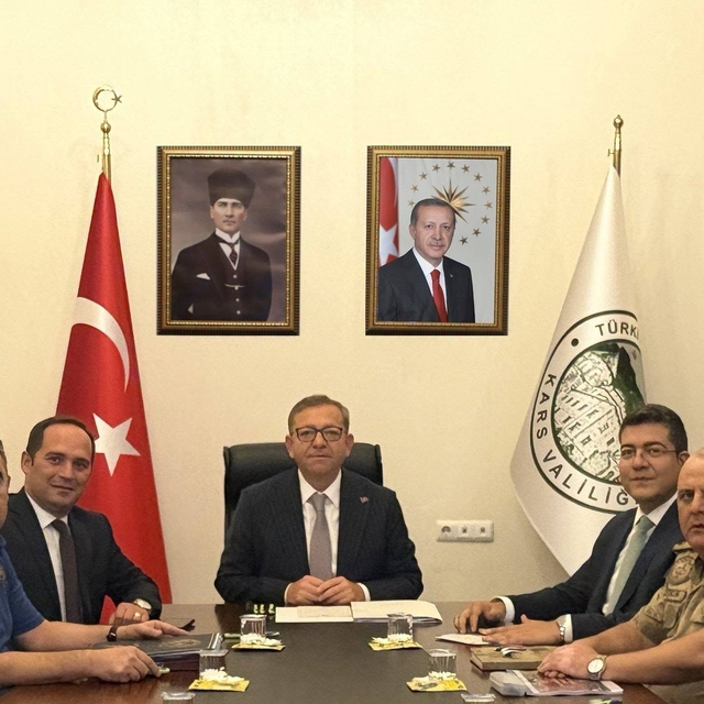Kars'ta Güvenlik Zirvesi: okul çevreleri ve sınır güvenliği masaya yatırıld...
