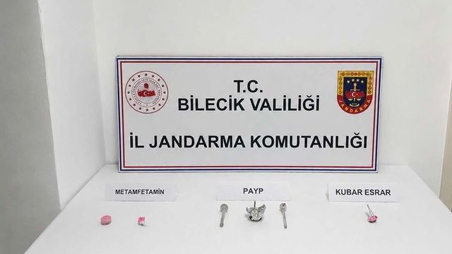 Eskişehir'den aldığı uyuşturucuyla Bilecik'e gelirken yakalandı