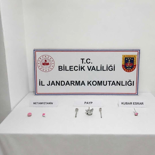 Eskişehir'den aldığı uyuşturucuyla Bilecik'e gelirken yakalandı