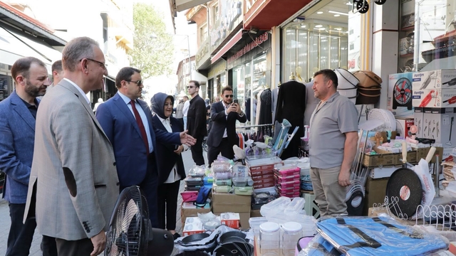 Kütahya Saman Pazarı'nda Sokak Sağlıklaştırma Projesi için inceleme