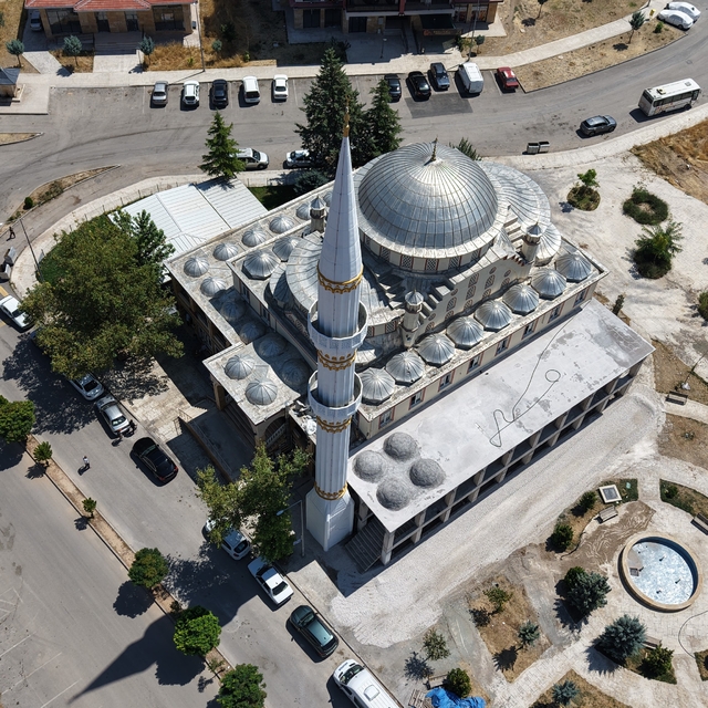 Yıldırımın yıktığı minare yeniden inşa edildi