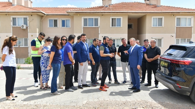 Ezine Belediyesi GES projesiyle kendi elektriğini üretecek
Başkan Yüksel: "Bütçesini destekleyen bir belediye olması bizi ayrıca mutlu etti"
Güneş enerjisi ile temiz çevre, temiz Ezine