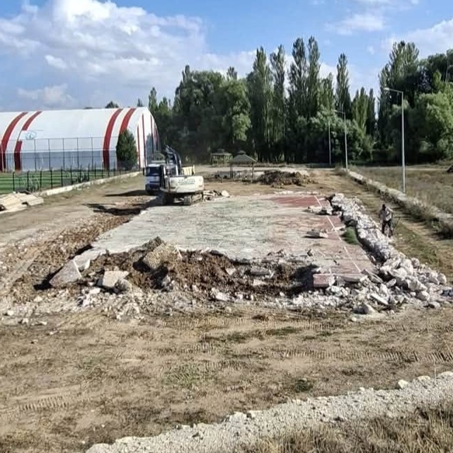 Arpalı'da spor tesisleri yenileniyor