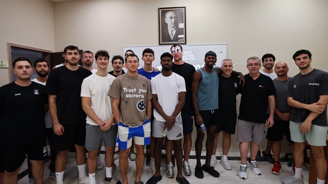 MHK Eğitim Koordinatörü, Denizli Basket'i yeni kurallar hakkında bilgilendirdi