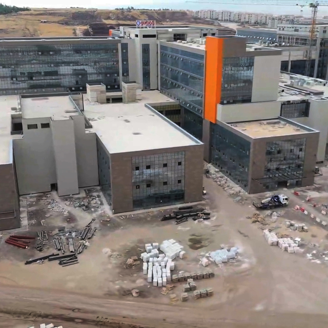 Kayapınar Şehir Hastanesi'nde fiziki gerçekleşme oranı yüzde 98'e ulaştı