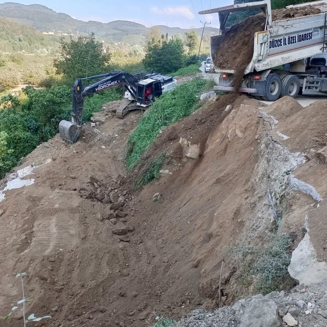 Dokuzdeğirmen köyünde heyelan çalışması