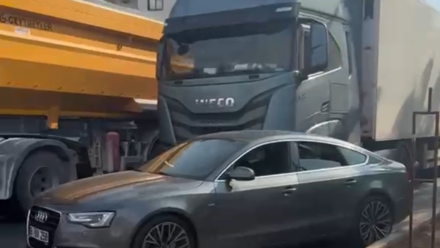 Trafikte tartıştığı TIR şoförüne taşla saldıran sürücüye 180 bin lira ceza