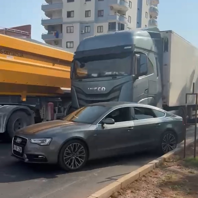 Trafikte tartıştığı TIR şoförüne taşla saldıran sürücüye 180 bin lira ceza