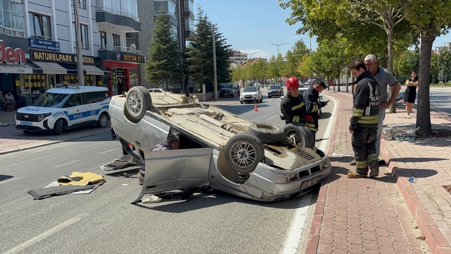 Kontrolden çıkıp takla atan araç sürücüsü yaralandı