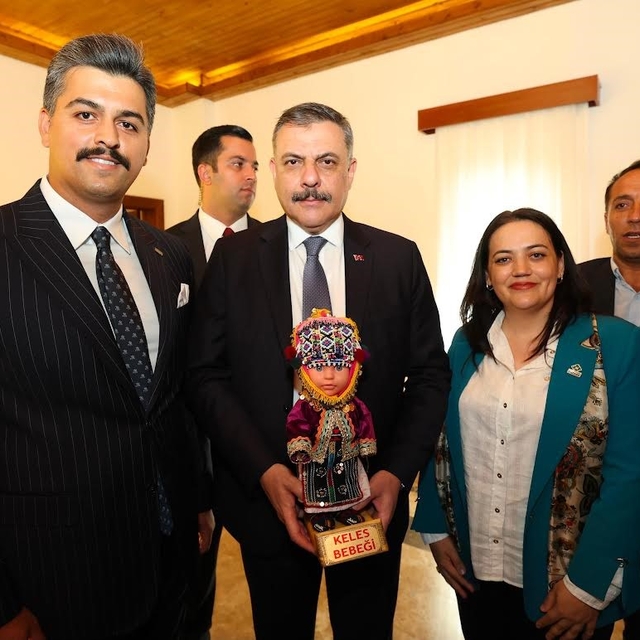 DAĞDER'den İçişleri Bakanı Mustafa Çiftçi'ye anlamlı hediye: Keles Bebeği