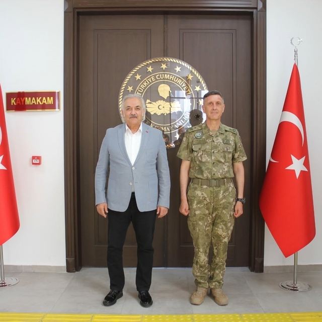 Tuğgeneral Karaoğlu, Söke'de görevine başladı